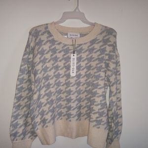 Brand new ladies sweater